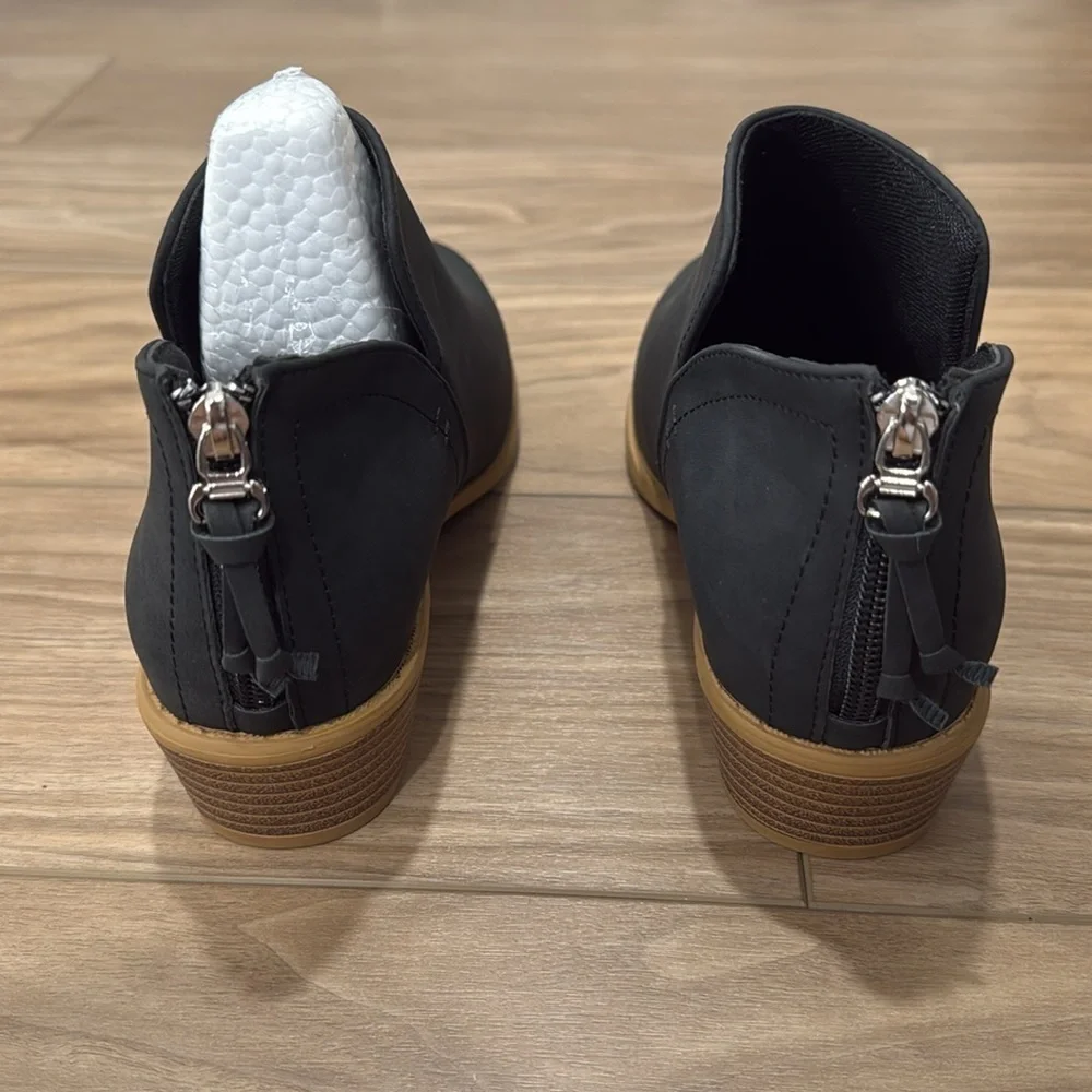 Ankle booties